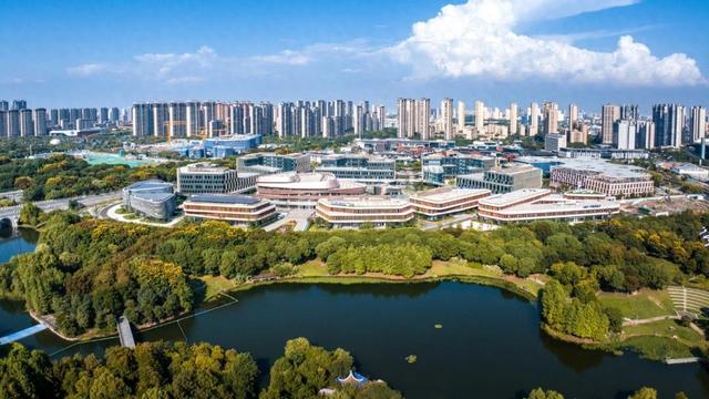 山东奥华建设工程有限公司预中标齐鲁工业大学（山东省科学院）长清校区第天博官方网站二运动场建设项目施工